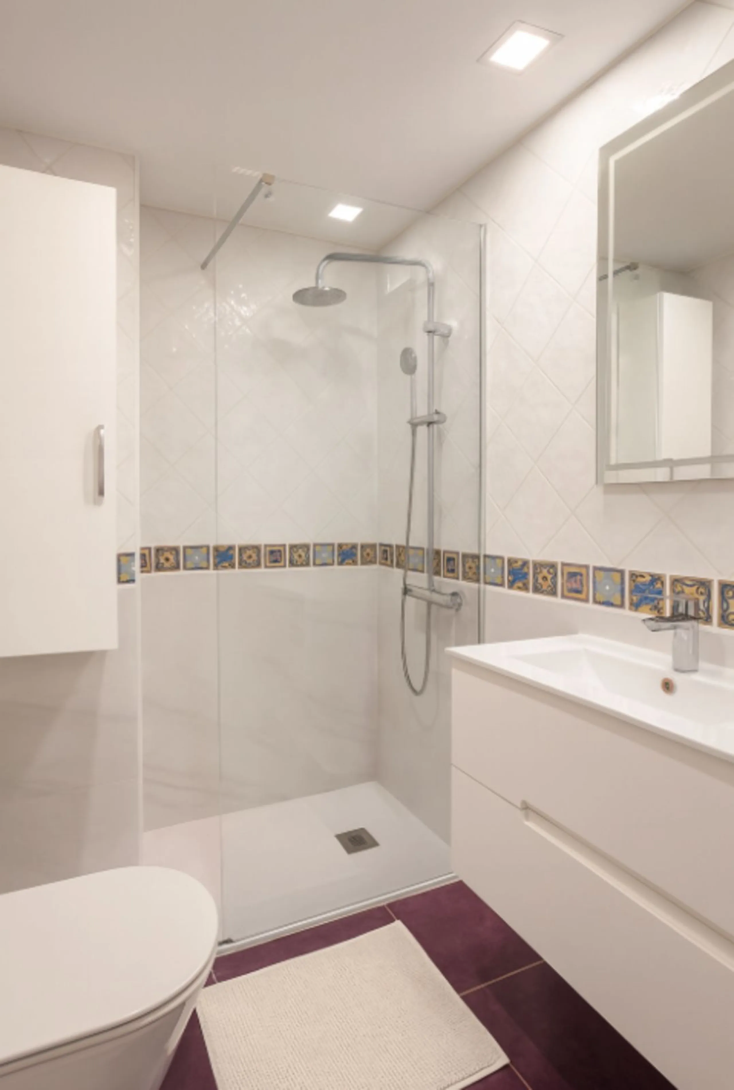 Apartment - Middle Floor Apartment в продаже в Manilva, Málaga. В доме 2 спален и 1 ванных комнат. Площадь дома 76 м²