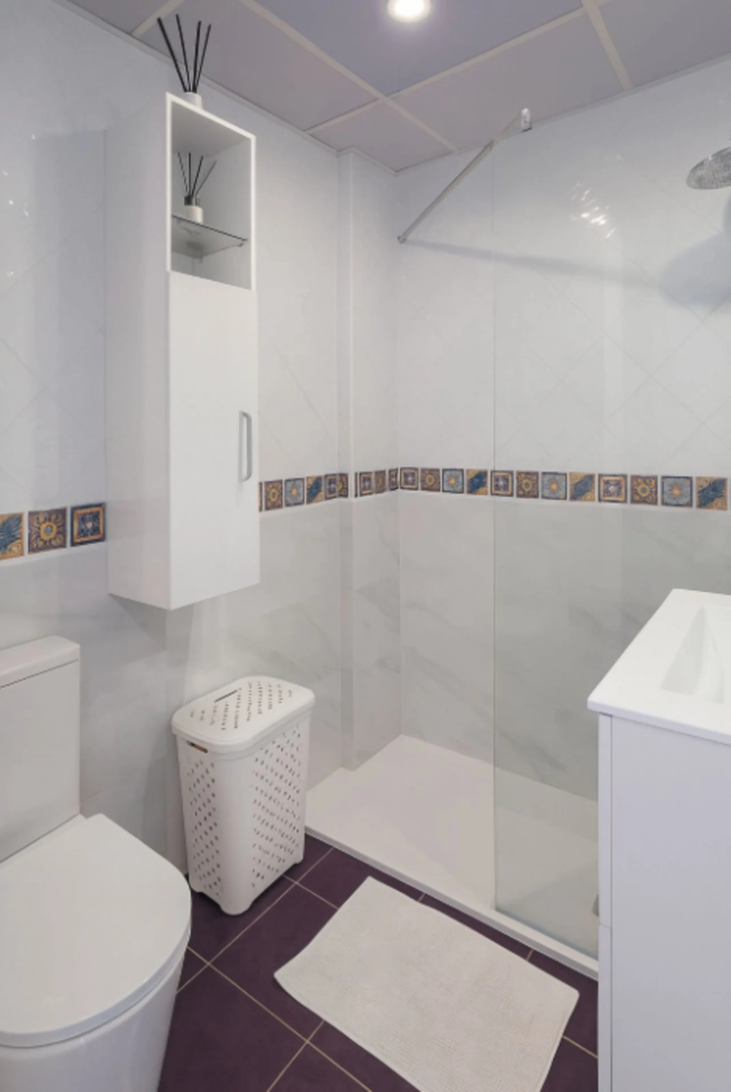 Apartment - Middle Floor Apartment в продаже в Manilva, Málaga. В доме 2 спален и 1 ванных комнат. Площадь дома 76 м²