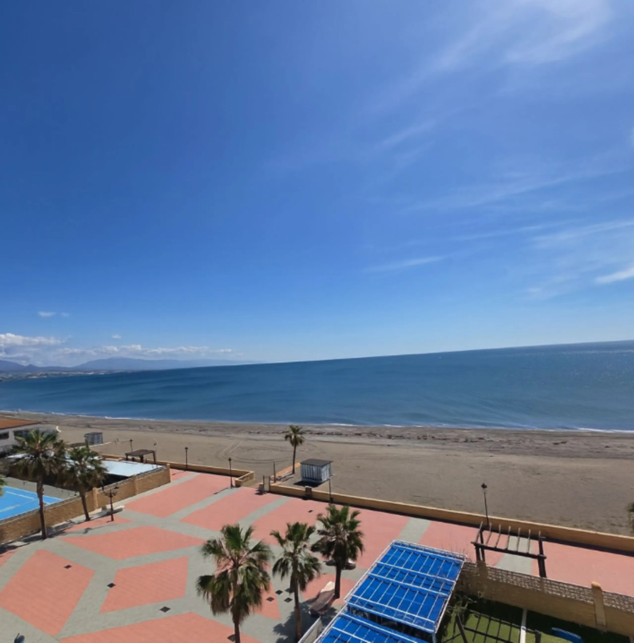 Apartment - Middle Floor Apartment в продаже в Manilva, Málaga. В доме 2 спален и 1 ванных комнат. Площадь дома 76 м²