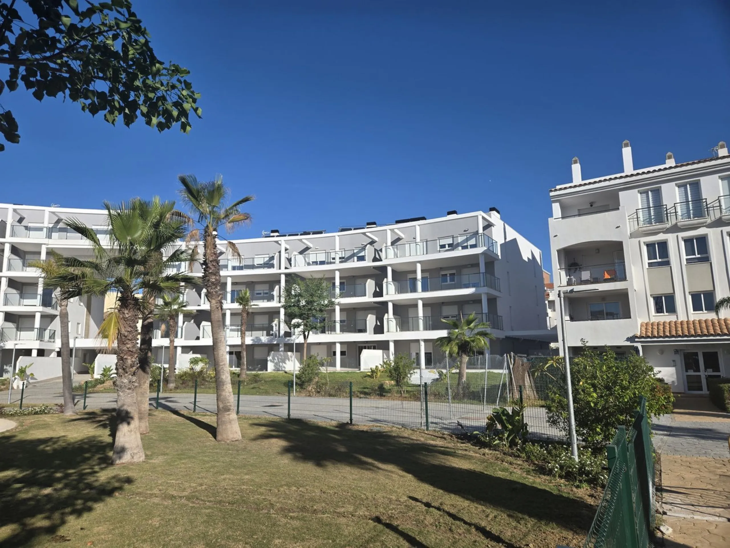 Апартамент нижний этаж, La Duquesa, Costa del Sol