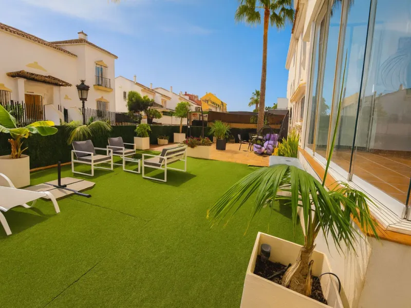Апартамент нижний этаж, La Duquesa, Costa del Sol