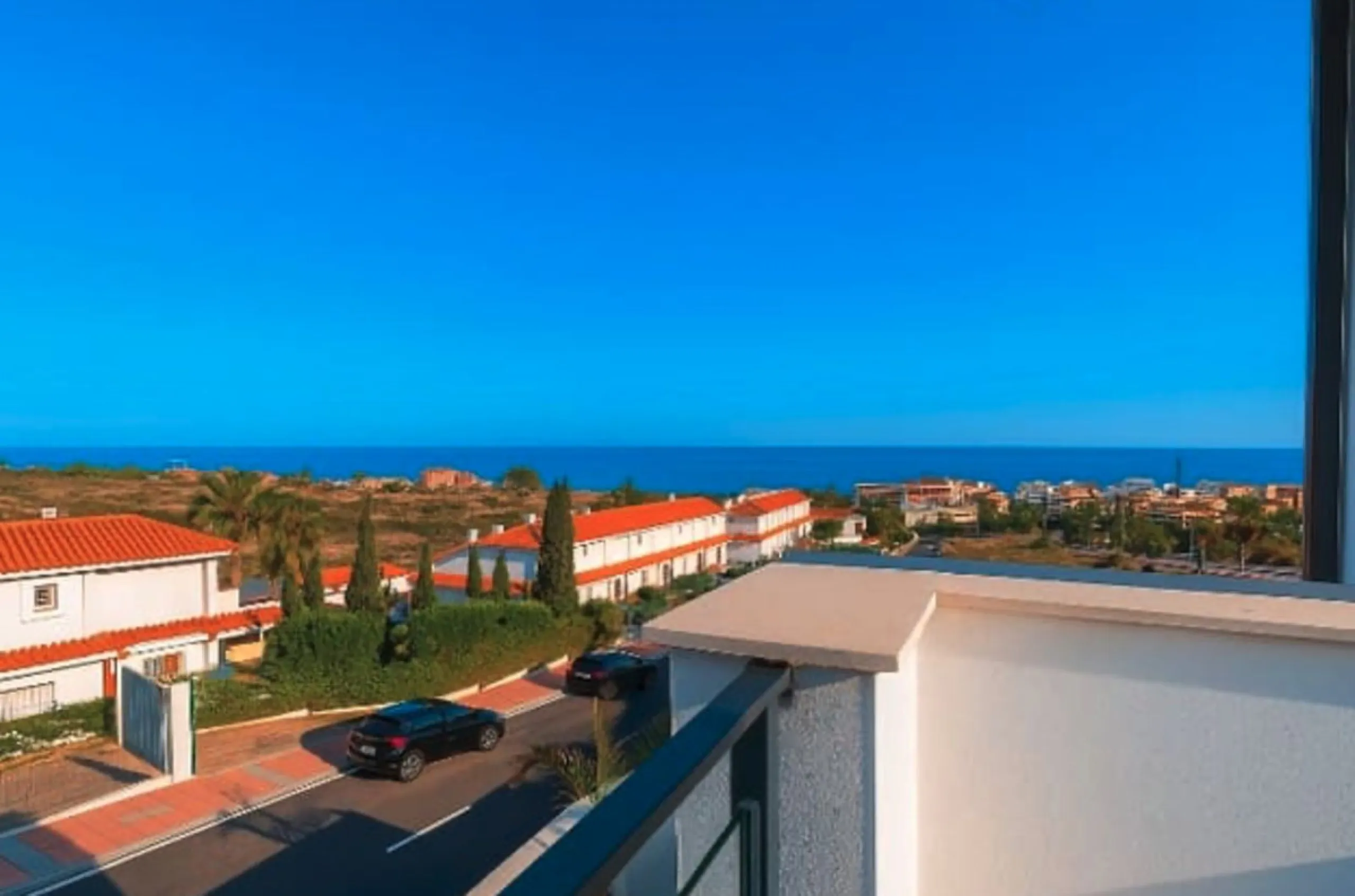 House - Detached Villa в продаже в Manilva, Málaga. В доме 3 спален и 3 ванных комнат. Площадь дома 213 м²