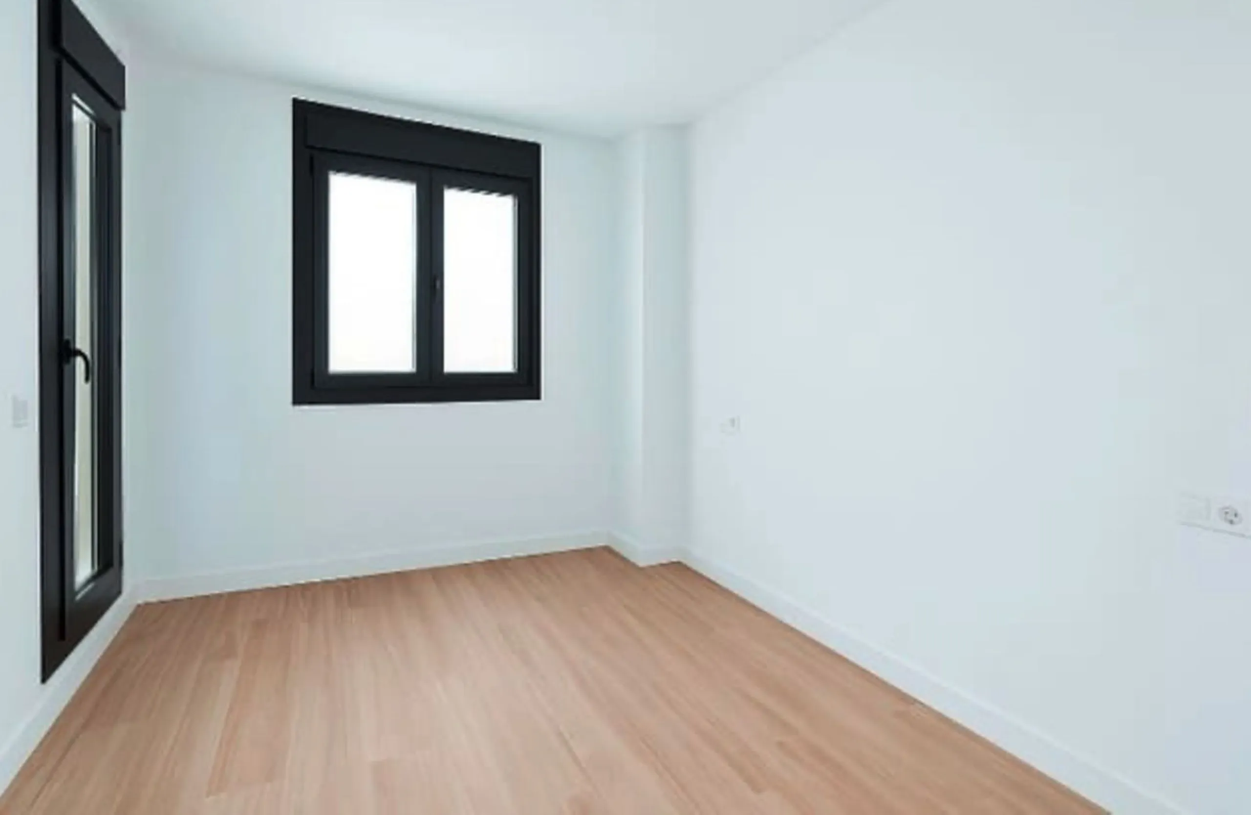 House - Detached Villa в продаже в Manilva, Málaga. В доме 3 спален и 3 ванных комнат. Площадь дома 213 м²