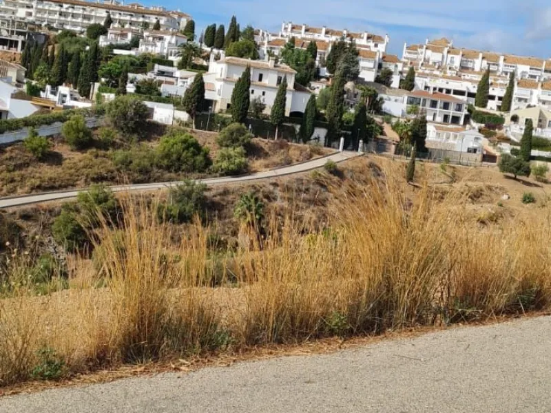 Panoramic Plot in Lomas de los Flamencos, Mijas
