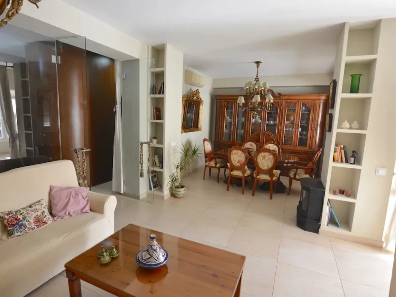 Apartment - Top Floor Apartment в продаже в Málaga, Málaga. В доме 4 спален и 3 ванных комнат. Площадь дома 172 м²