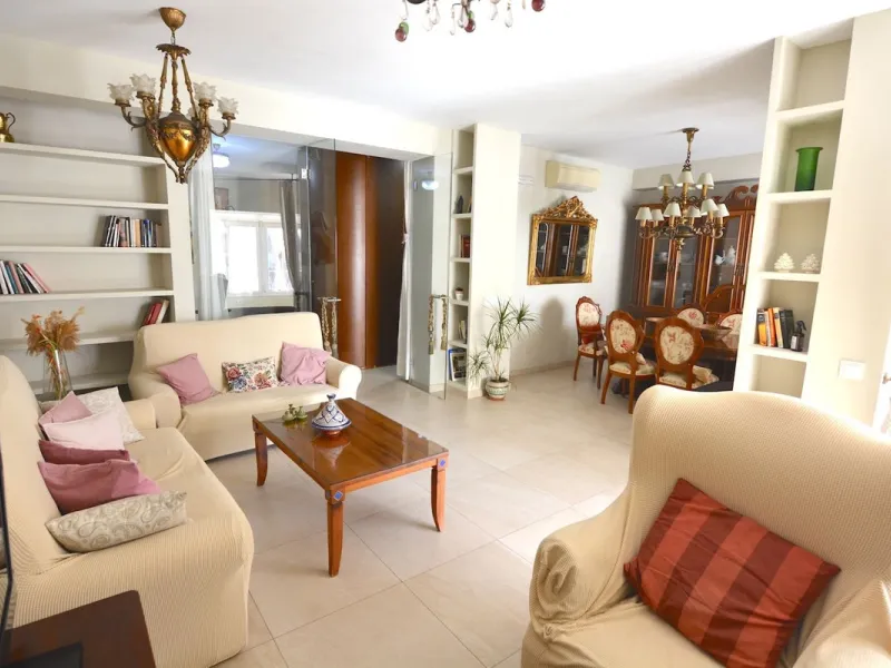 Apartment - Top Floor Apartment в продаже в Málaga, Málaga. В доме 4 спален и 3 ванных комнат. Площадь дома 172 м²