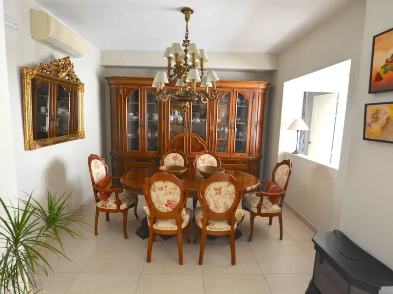 Apartment - Top Floor Apartment в продаже в Málaga, Málaga. В доме 4 спален и 3 ванных комнат. Площадь дома 172 м²