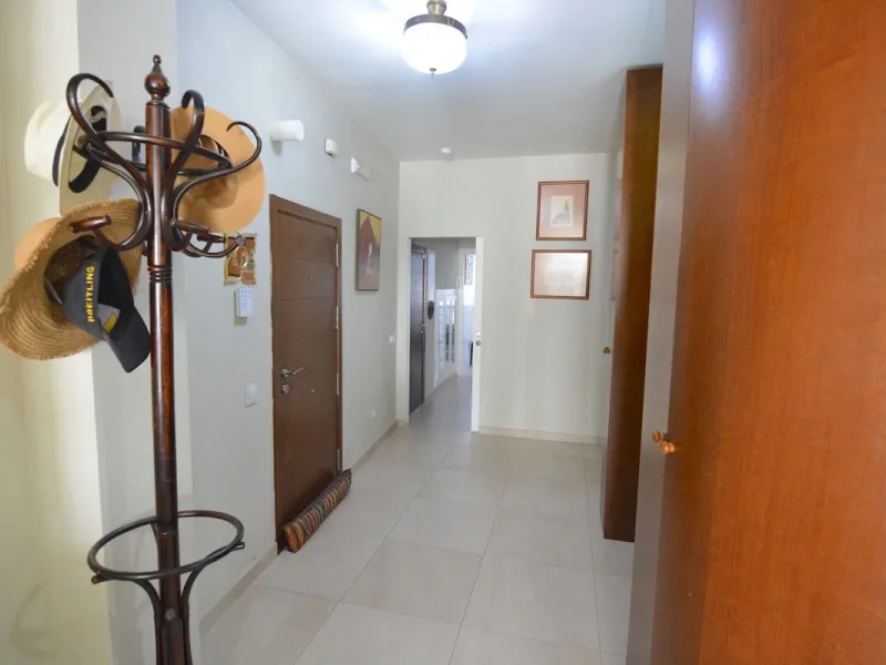 Apartment - Top Floor Apartment в продаже в Málaga, Málaga. В доме 4 спален и 3 ванных комнат. Площадь дома 172 м²