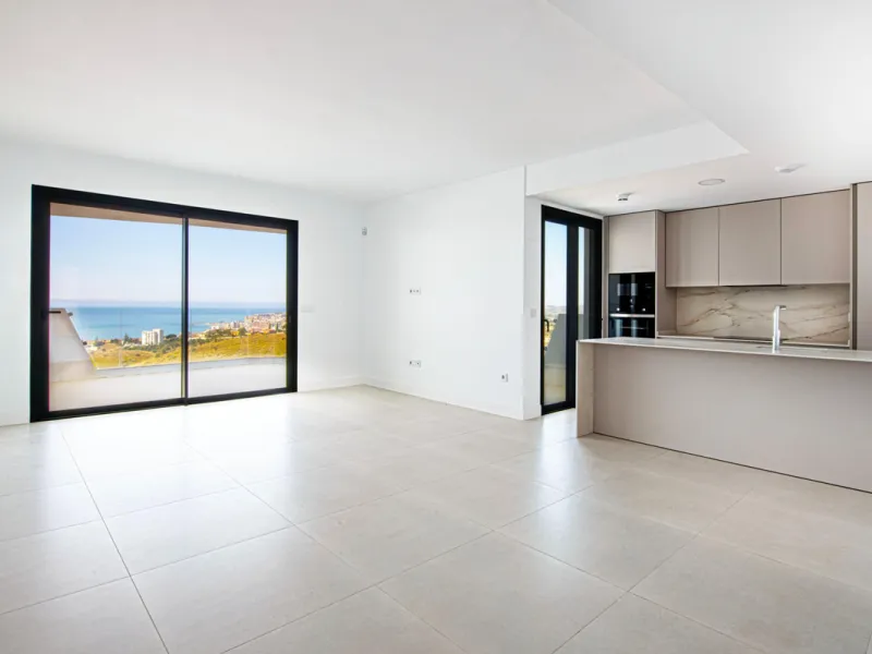 Brand-new and ready to move in! This elegant three-bedroom, two-bathroom apartment islocated on a high floor and stands out for its natural light, thanks to its corner position andexcellent southwest orientation. From the spacious 25 m² covered terrace, y