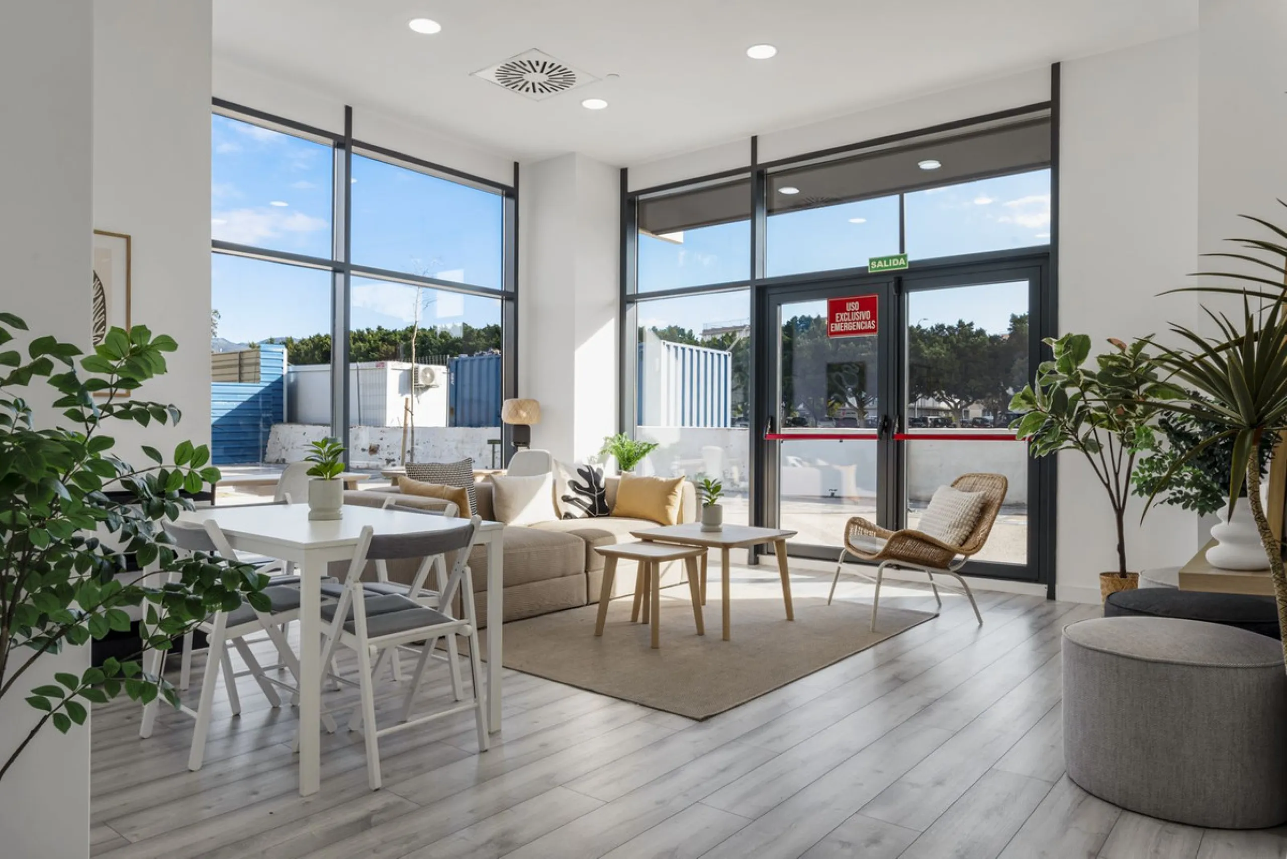 Experience elevated city living in this exceptional 24th-floor apartment in one of Málaga's most exciting new residential developments. Perfectly positioned in the heart of the city, this sleek and modern home offers spectacular panoramic views over the c