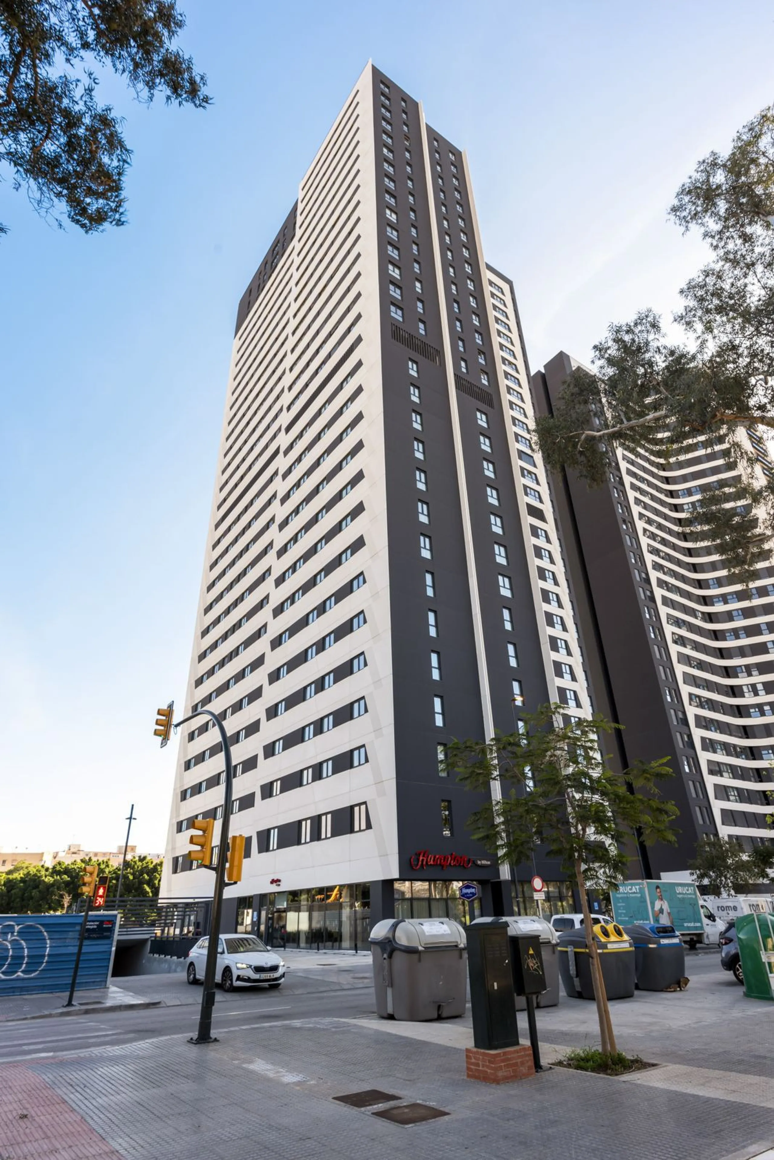 Experience elevated city living in this exceptional 24th-floor apartment in one of Málaga's most exciting new residential developments. Perfectly positioned in the heart of the city, this sleek and modern home offers spectacular panoramic views over the c