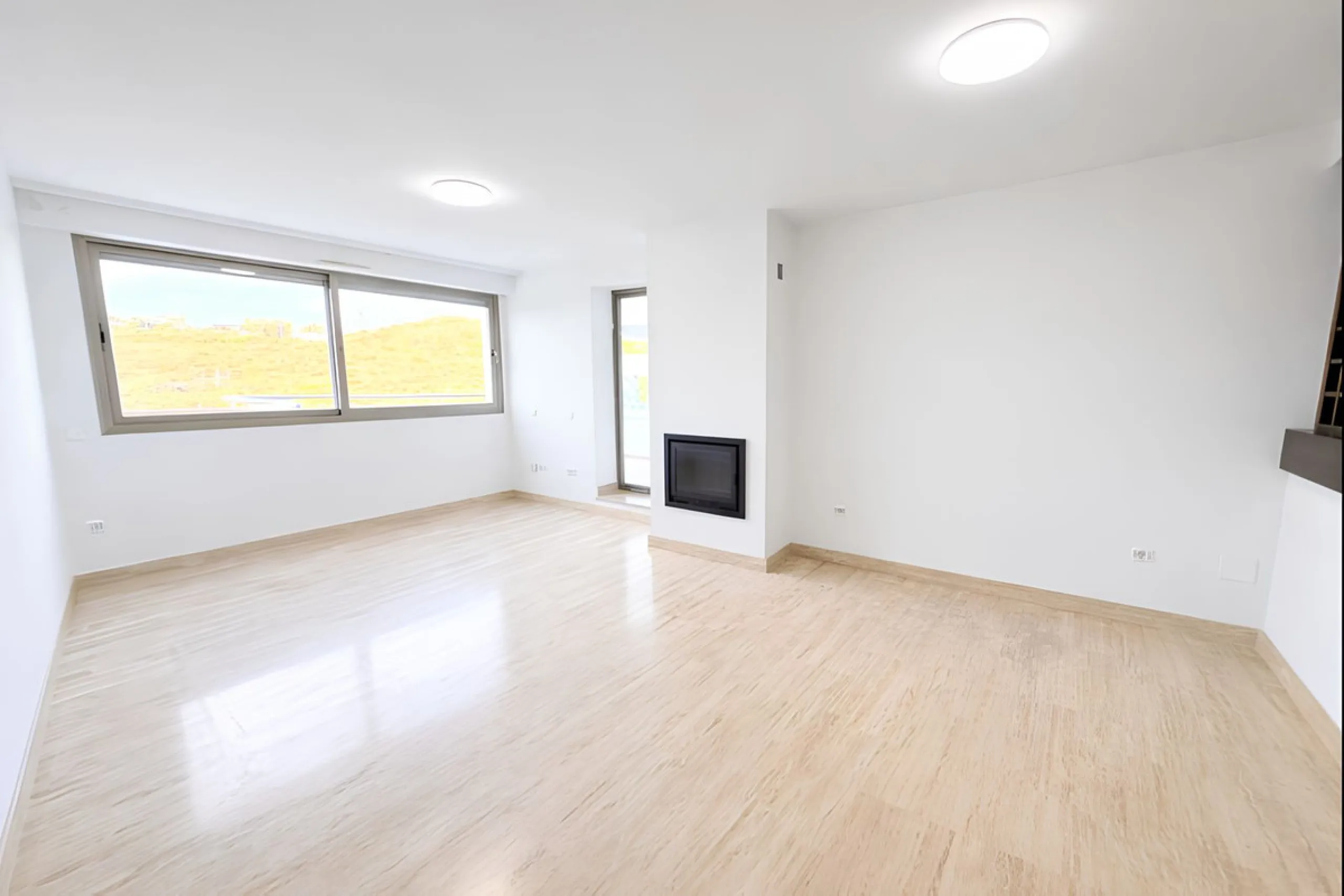 Looking for a spacious apartment with a west-facing terrace in a well maintained community with multiple swimming pools? We are delighted to present this immaculate first-floor, two-bedroom apartment, where both bedrooms benefit from en-suite bathrooms, o