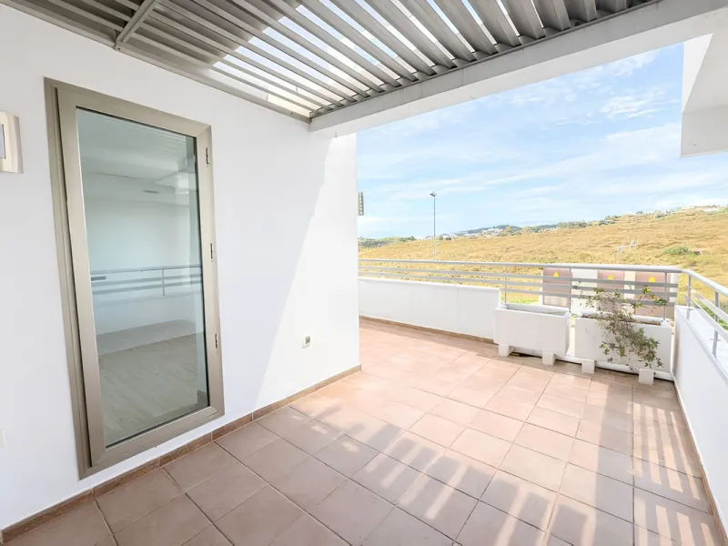 Looking for a spacious apartment with a west-facing terrace in a well maintained community with multiple swimming pools? We are delighted to present this immaculate first-floor, two-bedroom apartment, where both bedrooms benefit from en-suite bathrooms, o
