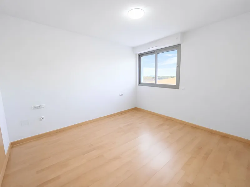 Looking for a spacious apartment with a west-facing terrace in a well maintained community with multiple swimming pools? We are delighted to present this immaculate first-floor, two-bedroom apartment, where both bedrooms benefit from en-suite bathrooms, o