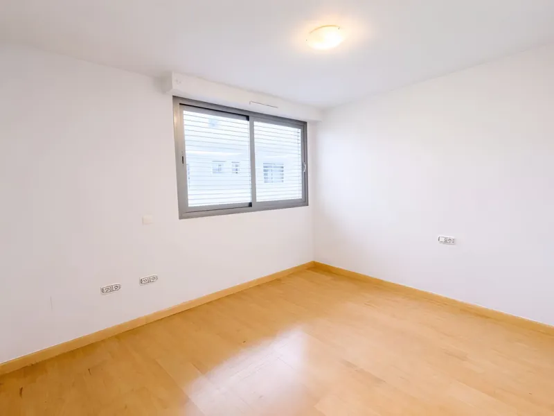 Looking for a spacious apartment with a west-facing terrace in a well maintained community with multiple swimming pools? We are delighted to present this immaculate first-floor, two-bedroom apartment, where both bedrooms benefit from en-suite bathrooms, o