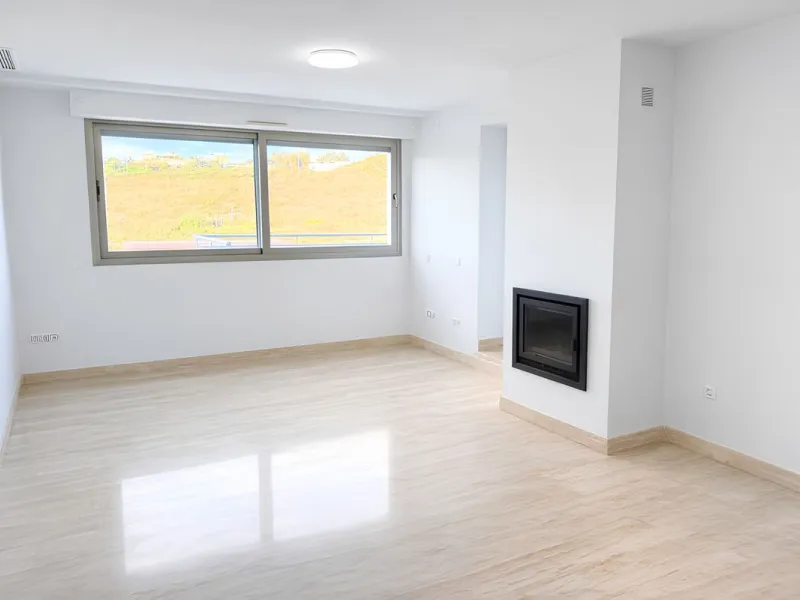 Looking for a spacious apartment with a west-facing terrace in a well maintained community with multiple swimming pools? We are delighted to present this immaculate first-floor, two-bedroom apartment, where both bedrooms benefit from en-suite bathrooms, o