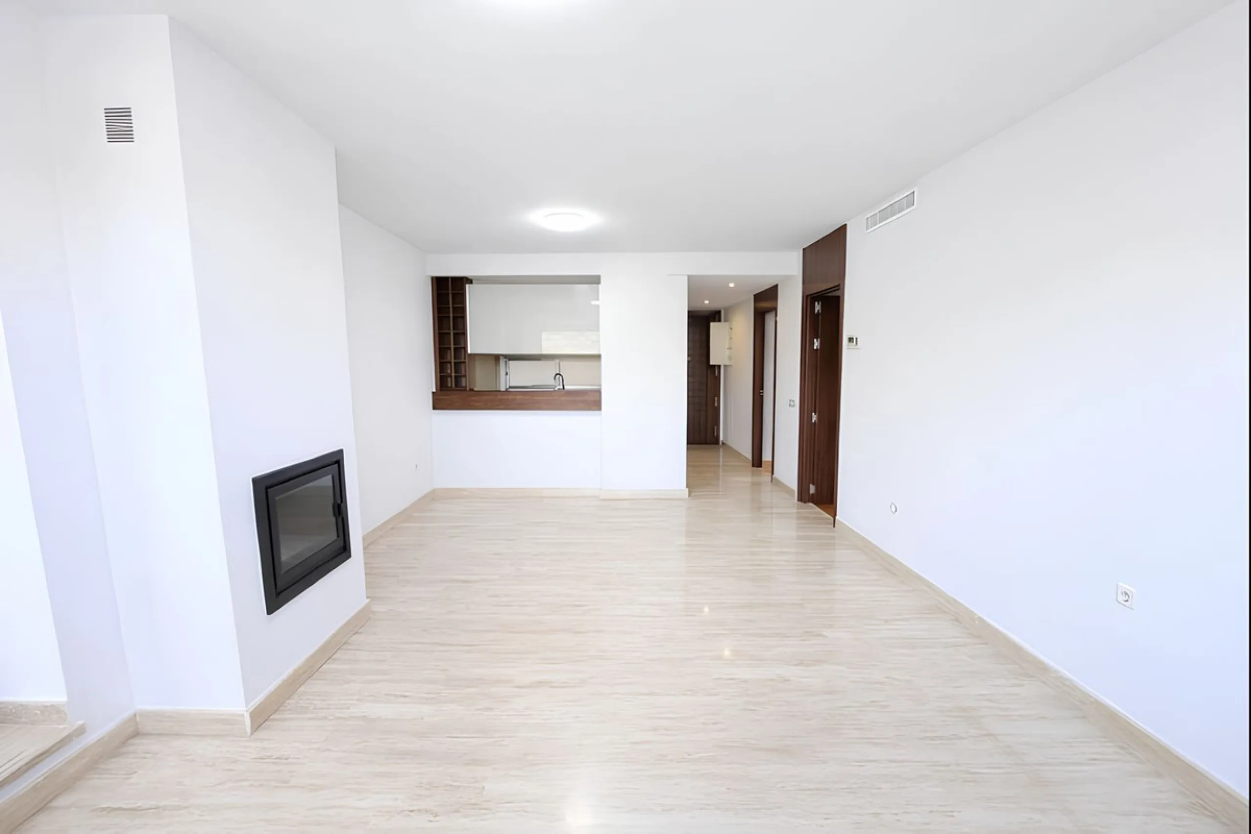 Looking for a spacious apartment with a west-facing terrace in a well maintained community with multiple swimming pools? We are delighted to present this immaculate first-floor, two-bedroom apartment, where both bedrooms benefit from en-suite bathrooms, o