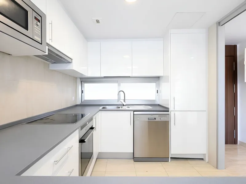 Looking for a spacious apartment with a west-facing terrace in a well maintained community with multiple swimming pools? We are delighted to present this immaculate first-floor, two-bedroom apartment, where both bedrooms benefit from en-suite bathrooms, o