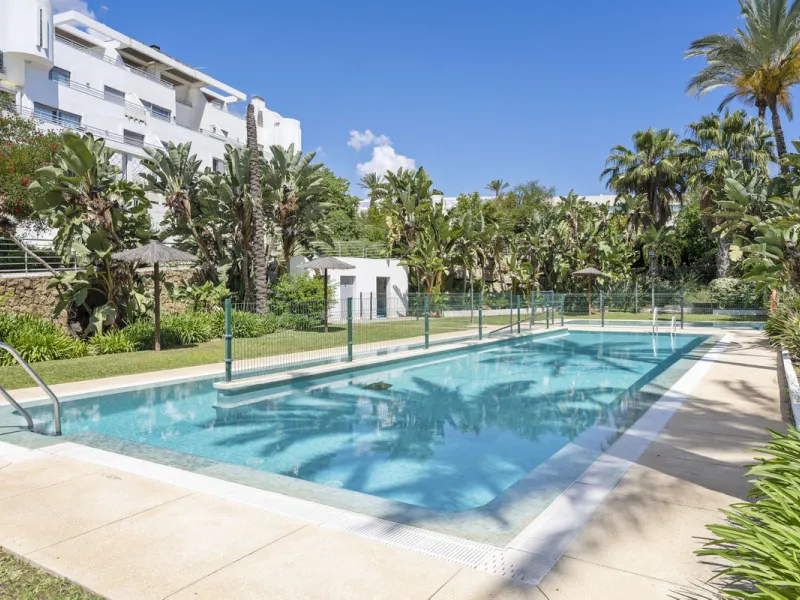 Looking for a spacious apartment with a west-facing terrace in a well maintained community with multiple swimming pools? We are delighted to present this immaculate first-floor, two-bedroom apartment, where both bedrooms benefit from en-suite bathrooms, o