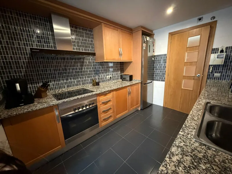 Bright apartment in Golf Hills urbanisation, with large terrace and garage in Selwo – La Resina