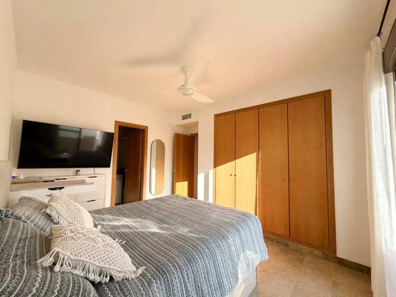 Bright apartment in Golf Hills urbanisation, with large terrace and garage in Selwo – La Resina
