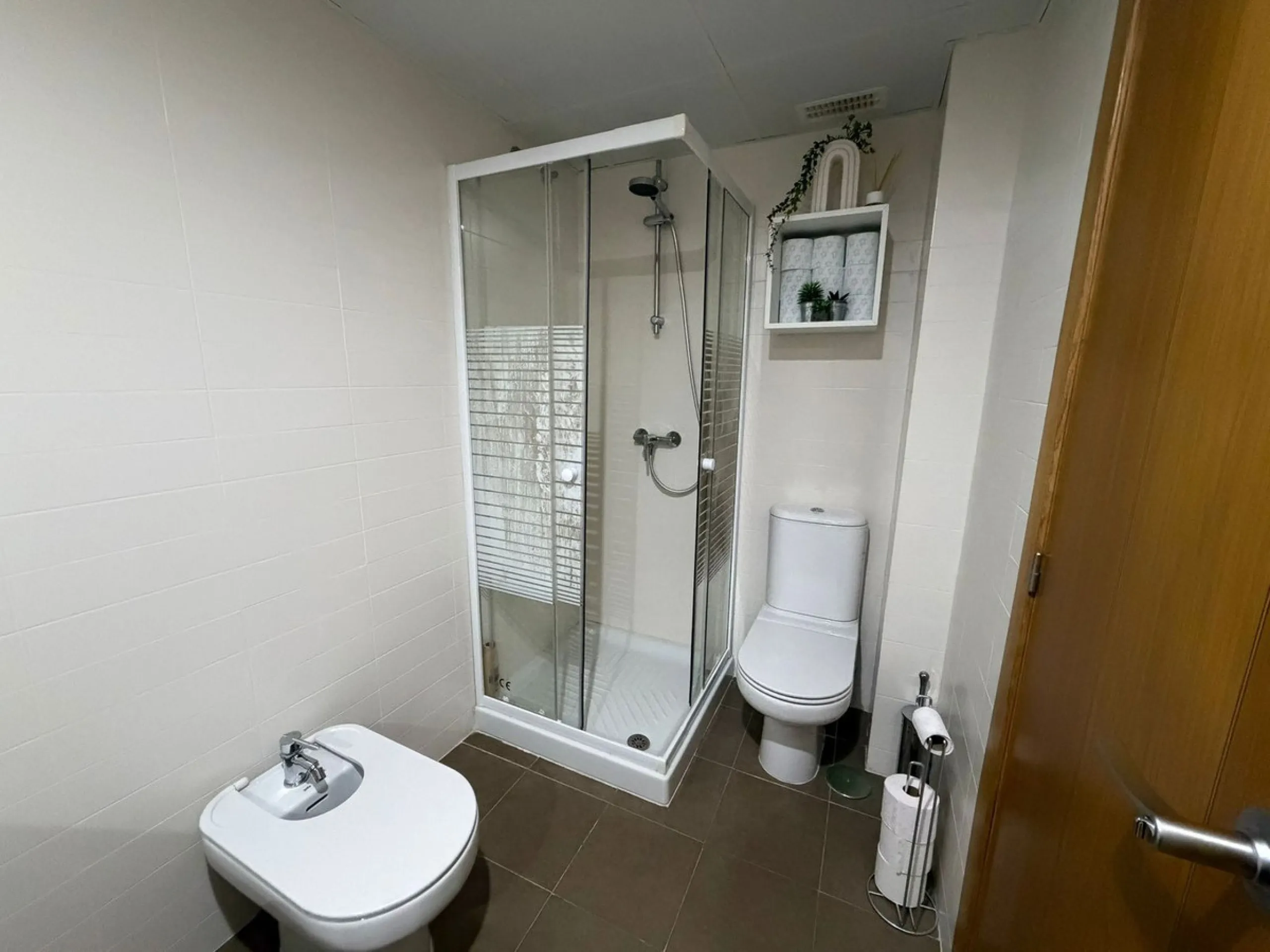 Bright apartment in Golf Hills urbanisation, with large terrace and garage in Selwo – La Resina
