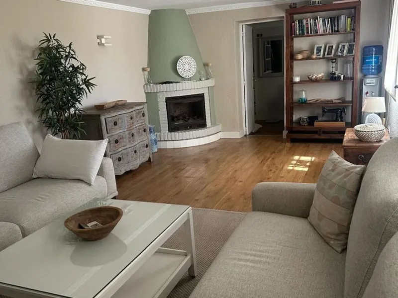 House - Detached Villa в продаже в Marbella, Málaga. В доме 2 спален и 1 ванных комнат. Площадь дома 80 м². Площадь участка 1440 м²
