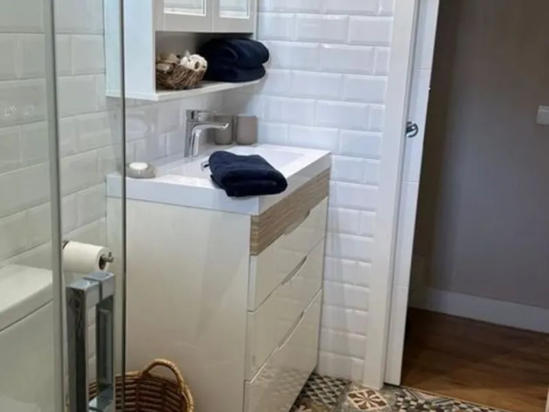 House - Detached Villa в продаже в Marbella, Málaga. В доме 2 спален и 1 ванных комнат. Площадь дома 80 м². Площадь участка 1440 м²