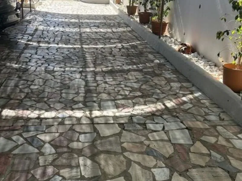 House - Detached Villa в продаже в Marbella, Málaga. В доме 2 спален и 1 ванных комнат. Площадь дома 80 м². Площадь участка 1440 м²