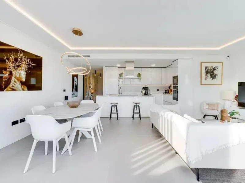 Apartment - Middle Floor Apartment в продаже в Estepona, Málaga. В доме 3 спален и 2 ванных комнат. Площадь дома 106 м²