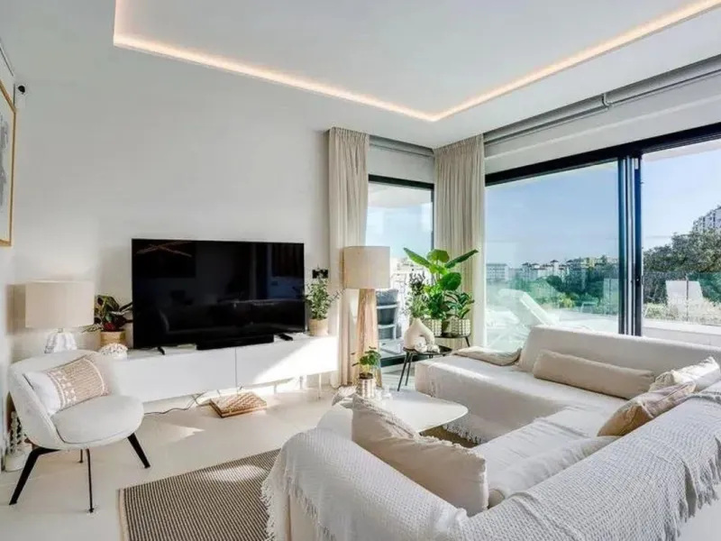 Apartment - Middle Floor Apartment в продаже в Estepona, Málaga. В доме 3 спален и 2 ванных комнат. Площадь дома 106 м²