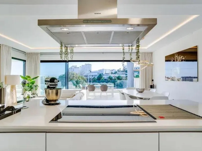 Apartment - Middle Floor Apartment в продаже в Estepona, Málaga. В доме 3 спален и 2 ванных комнат. Площадь дома 106 м²