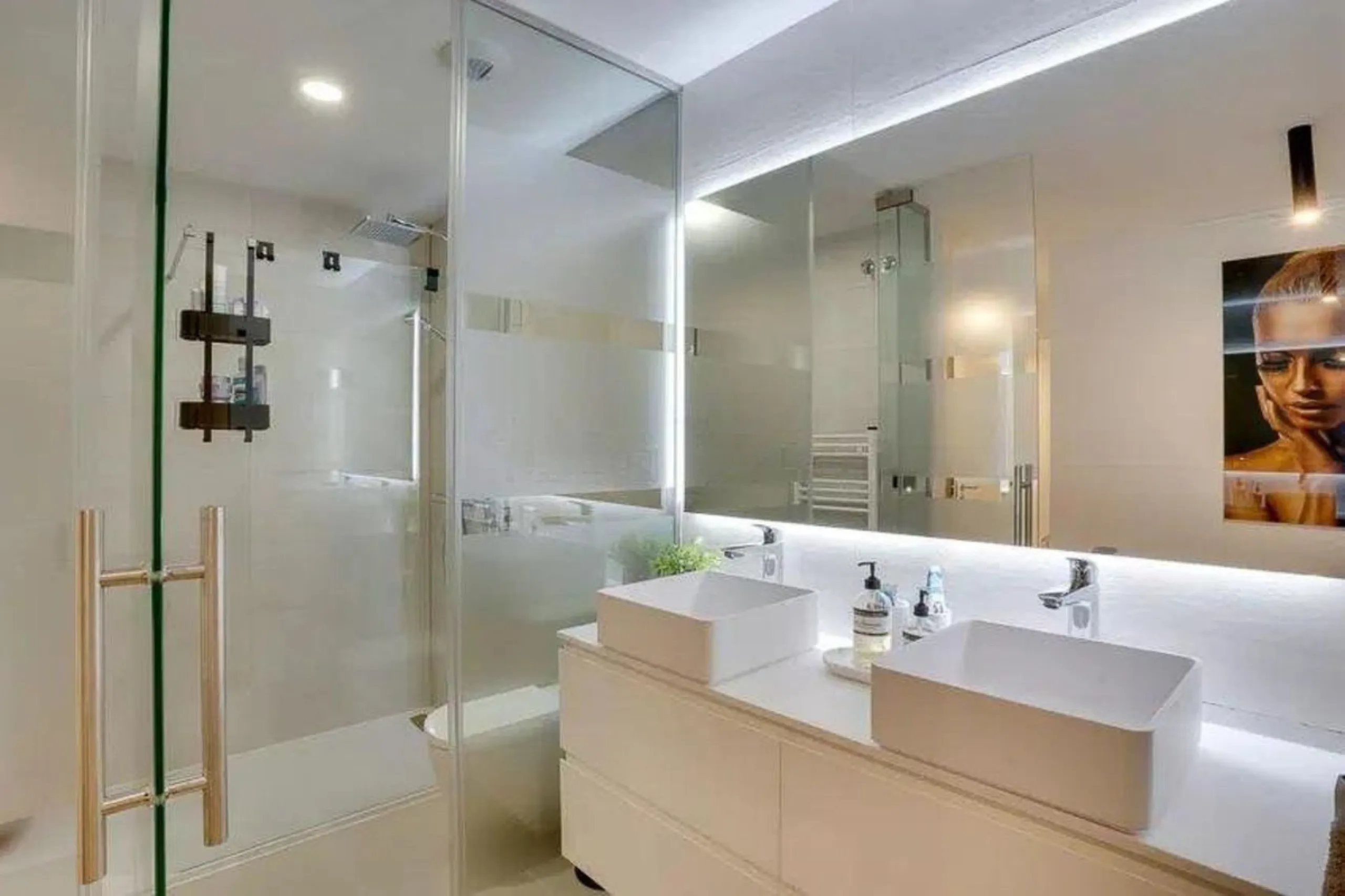Apartment - Middle Floor Apartment в продаже в Estepona, Málaga. В доме 3 спален и 2 ванных комнат. Площадь дома 106 м²