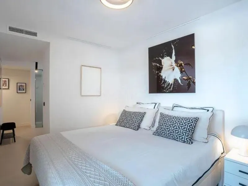 Apartment - Middle Floor Apartment в продаже в Estepona, Málaga. В доме 3 спален и 2 ванных комнат. Площадь дома 106 м²