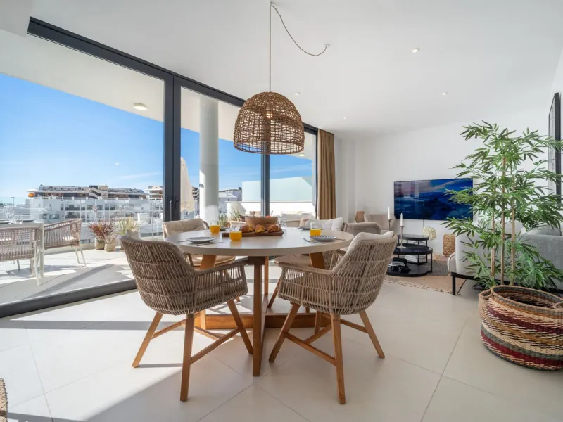 The elevated modern | Phase 5 Higuerón West.  | Fuengirola