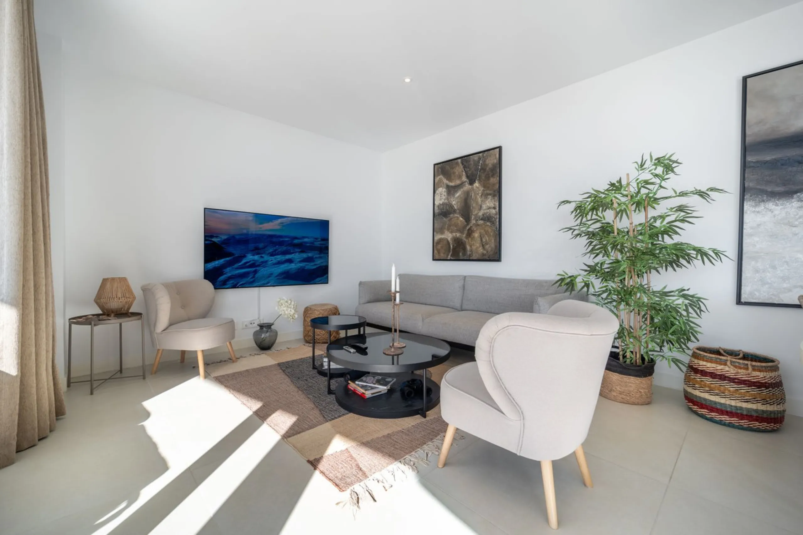The elevated modern | Phase 5 Higuerón West.  | Fuengirola