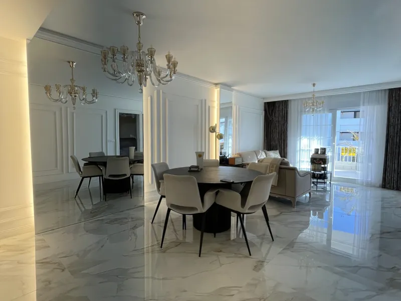This exceptional luxury apartment is situated in the prestigious Puente Romano enclave on Marbella's renowned Golden Mile, Malaga.