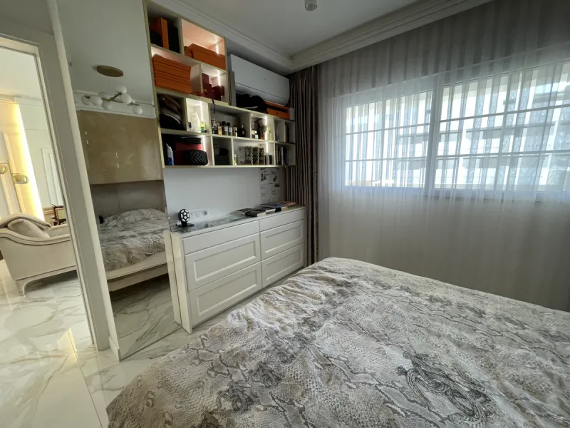 This exceptional luxury apartment is situated in the prestigious Puente Romano enclave on Marbella's renowned Golden Mile, Malaga.