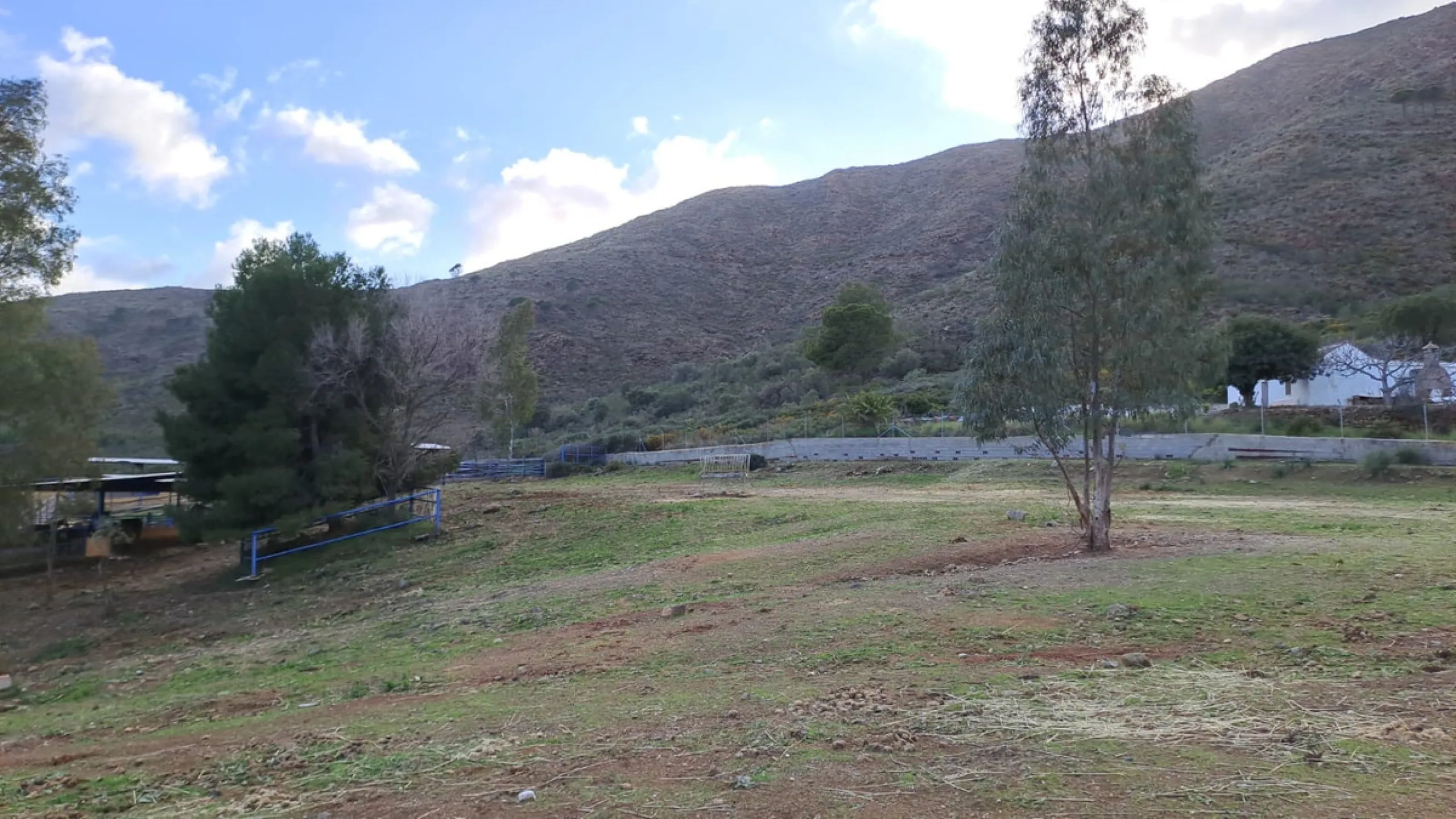Commercial - Other в продаже в Mijas, Málaga. В доме 8 спален и 10 ванных комнат. Площадь дома 2650 м². Площадь участка 100000 м²