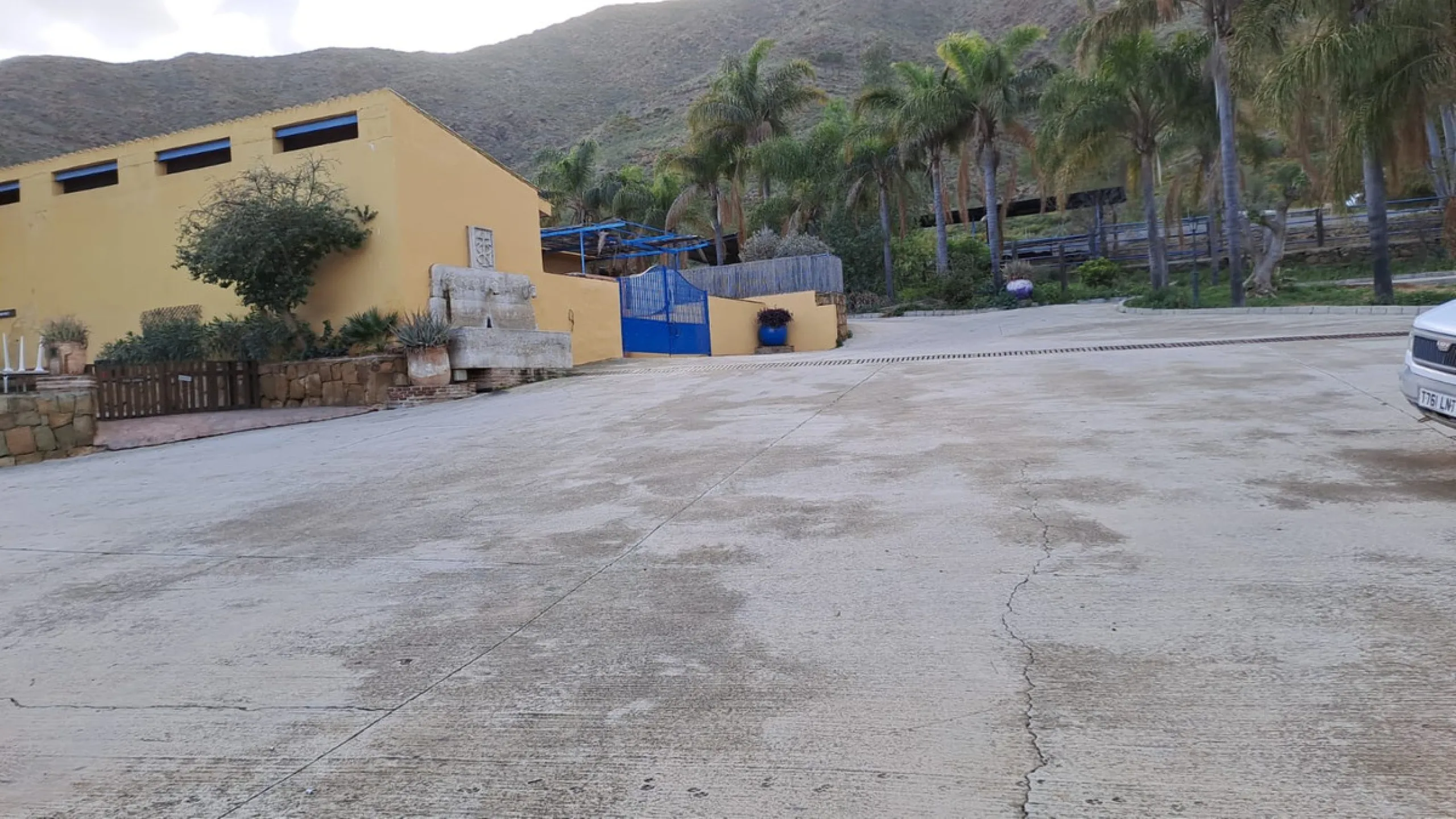 Commercial - Other в продаже в Mijas, Málaga. В доме 8 спален и 10 ванных комнат. Площадь дома 2650 м². Площадь участка 100000 м²