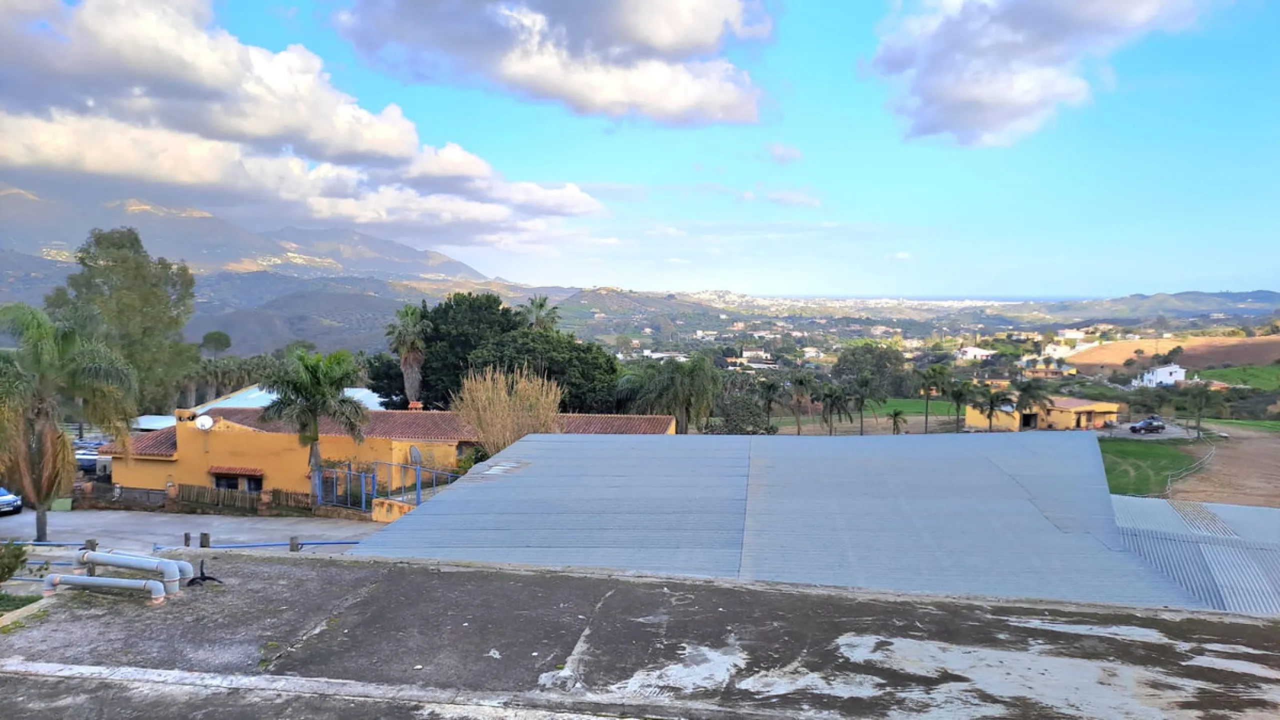 Commercial - Other в продаже в Mijas, Málaga. В доме 8 спален и 10 ванных комнат. Площадь дома 2650 м². Площадь участка 100000 м²