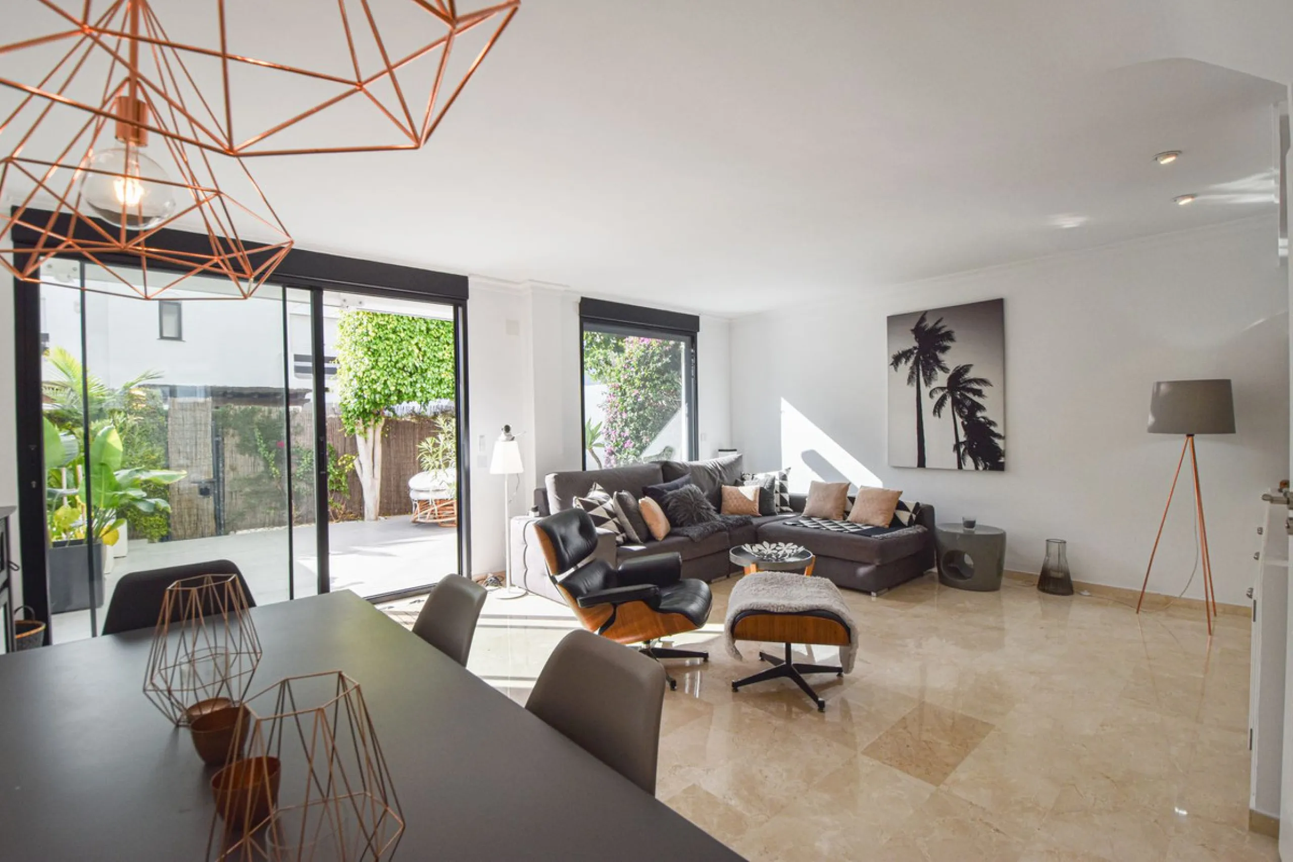 Discover this exclusive townhouse just steps from the beach, located in one of the most sought-after areas of Marbella, on the beachfront of Guadalmina Baja/San Pedro de Alcántara.