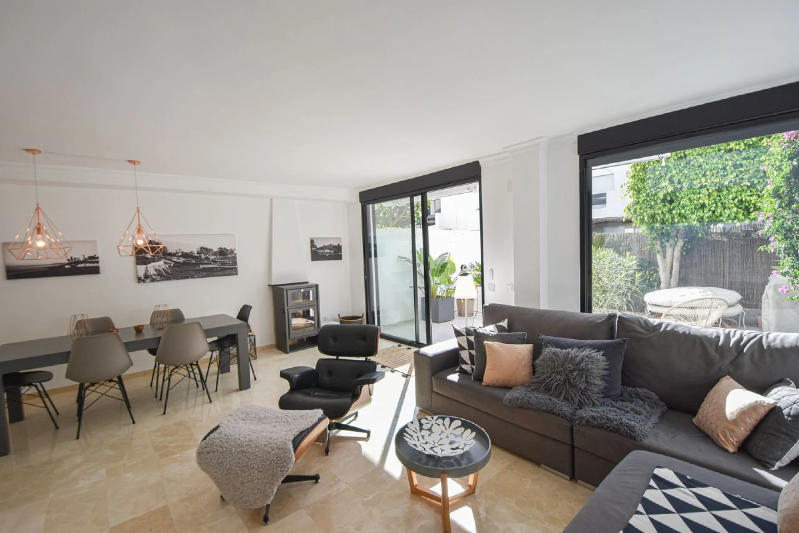 Discover this exclusive townhouse just steps from the beach, located in one of the most sought-after areas of Marbella, on the beachfront of Guadalmina Baja/San Pedro de Alcántara.