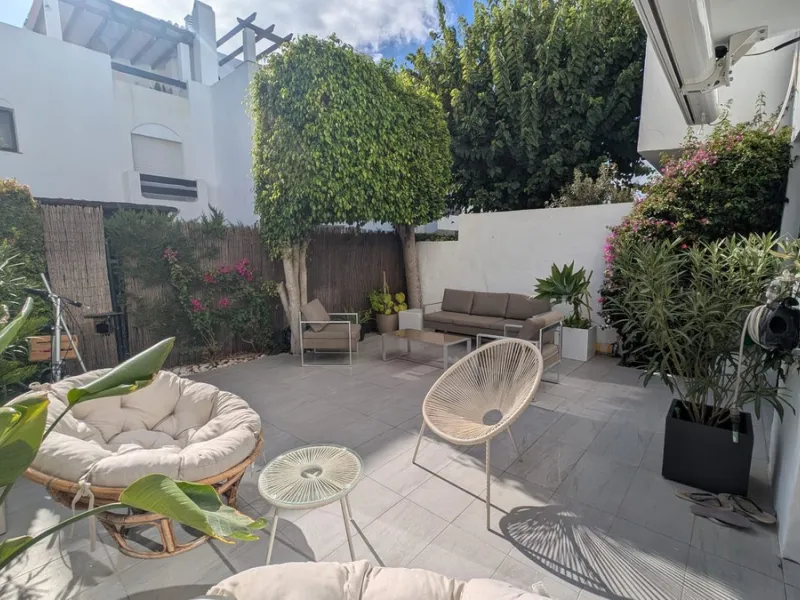 Discover this exclusive townhouse just steps from the beach, located in one of the most sought-after areas of Marbella, on the beachfront of Guadalmina Baja/San Pedro de Alcántara.