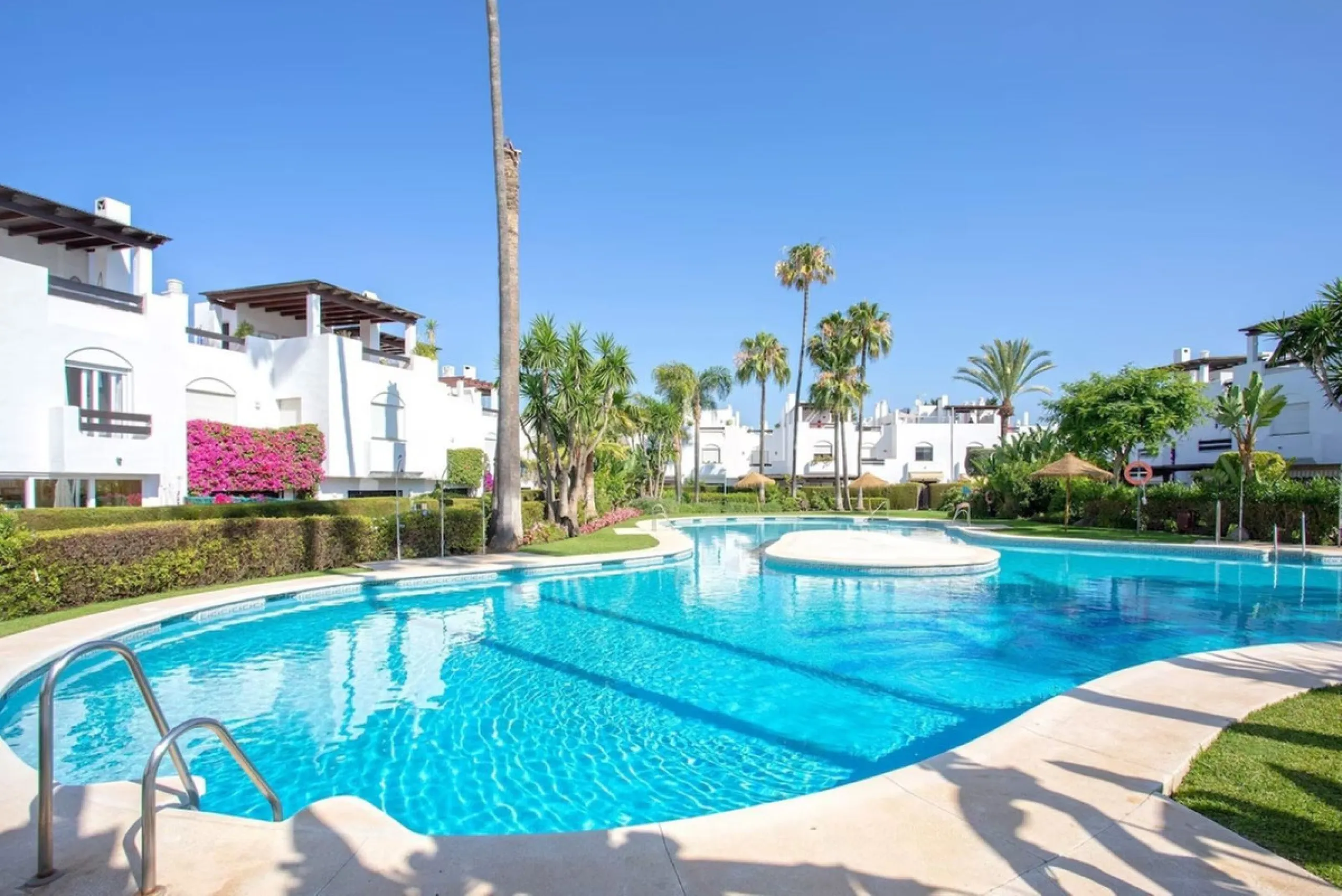 Discover this exclusive townhouse just steps from the beach, located in one of the most sought-after areas of Marbella, on the beachfront of Guadalmina Baja/San Pedro de Alcántara.