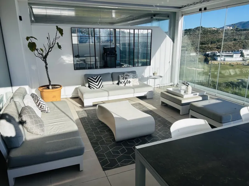 Apartment - Duplex в продаже в Mijas, Málaga. В доме 3 спален и 2 ванных комнат. Площадь дома 130 м²