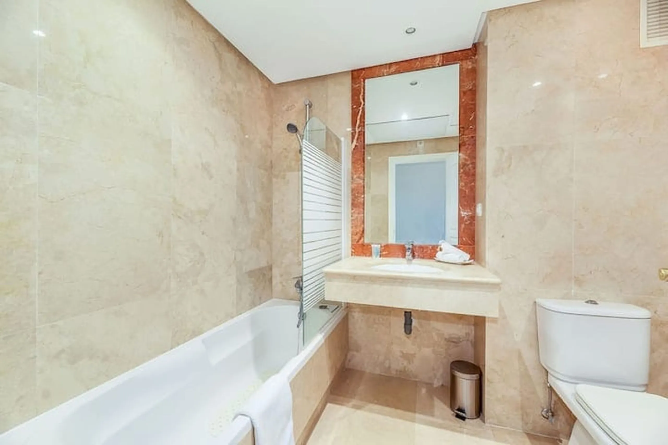 Luxuriöse Wohnung zu verkaufen im Einfamilienhaus, Mijas Golf