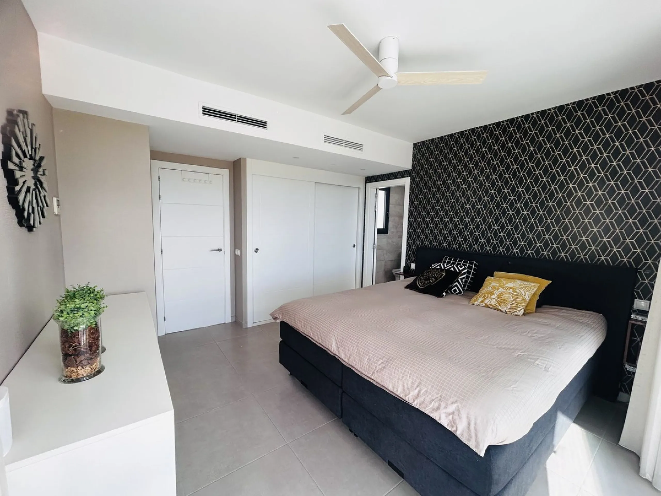 Apartment - Duplex в продаже в Mijas, Málaga. В доме 3 спален и 2 ванных комнат. Площадь дома 130 м²