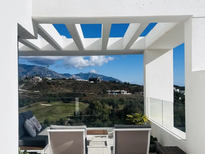 Apartment - Duplex в продаже в Mijas, Málaga. В доме 3 спален и 2 ванных комнат. Площадь дома 130 м²