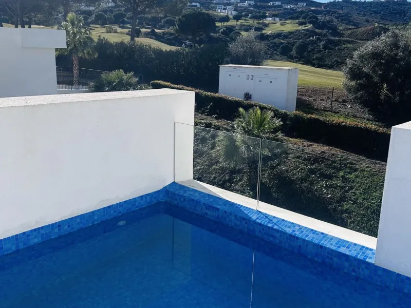 Apartment - Duplex в продаже в Mijas, Málaga. В доме 3 спален и 2 ванных комнат. Площадь дома 130 м²